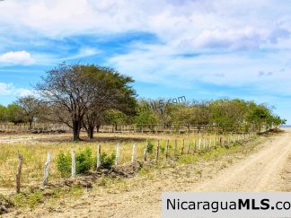 1 Block to Ocean 3.5 acres Lots 5 & 6 Prado de la Bahia Ostional