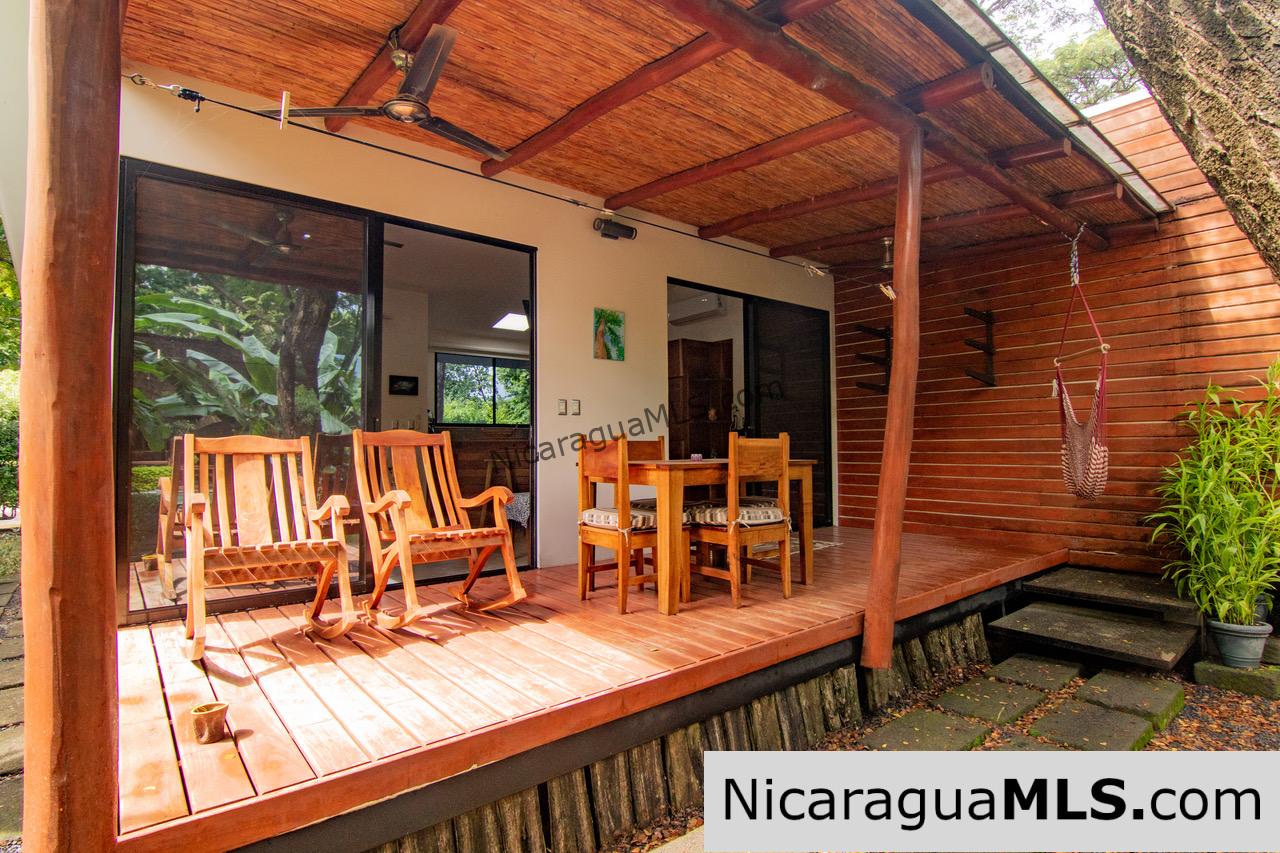 Beach House Walking Distance to Ocean at Hacienda Iguana