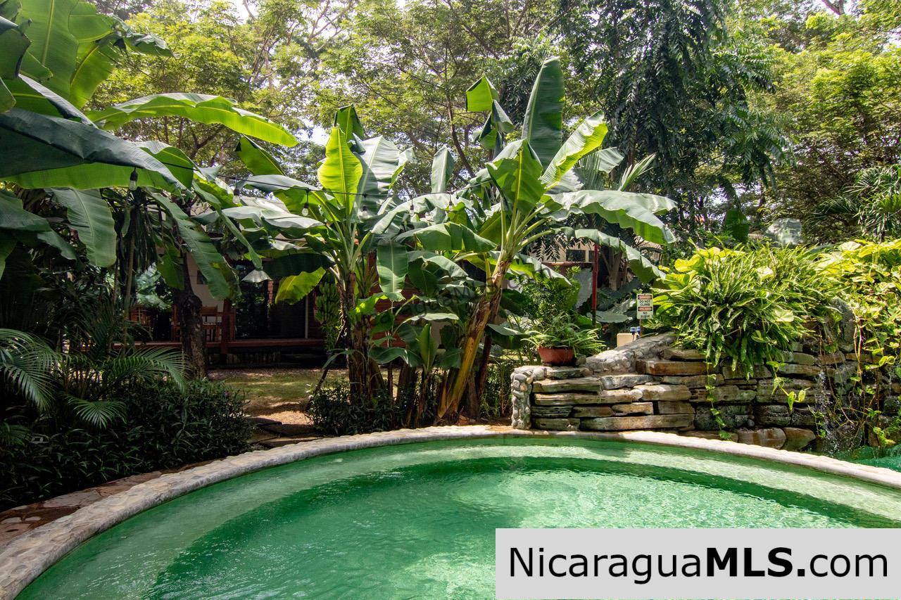 Beach House Walking Distance to Ocean at Hacienda Iguana