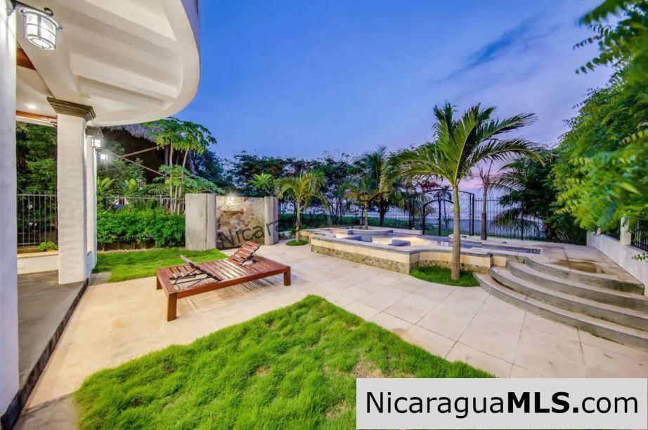 Beachfront House at Playa Marsella