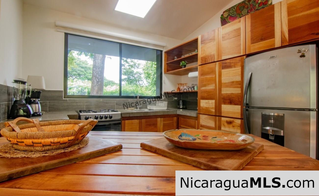 Beach House Walking Distance to Ocean at Hacienda Iguana