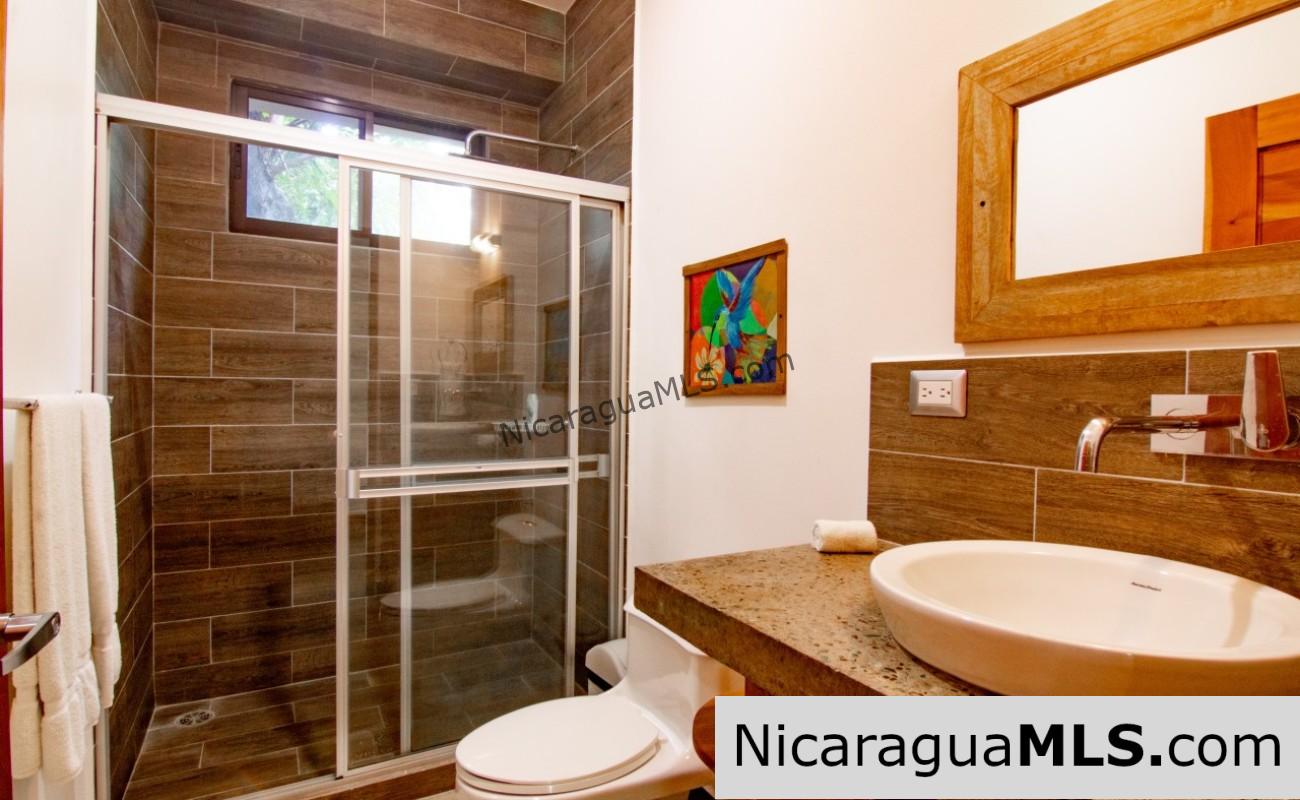 Beach House Walking Distance to Ocean at Hacienda Iguana
