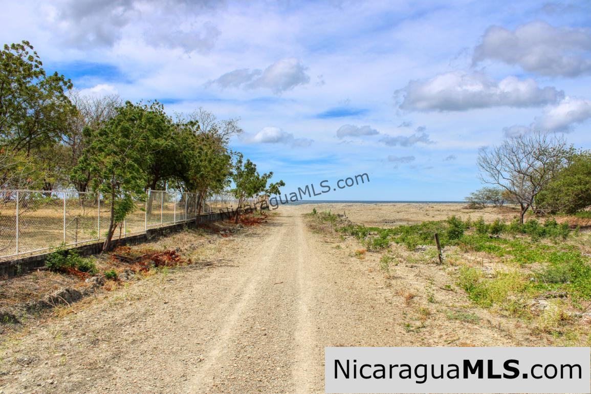1 Block to Ocean 3.5 acres Lots 5 & 6 Prado de la Bahia Ostional