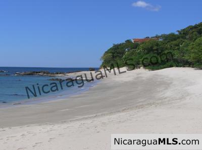Cliff-Front at Guacalito de La Isla
