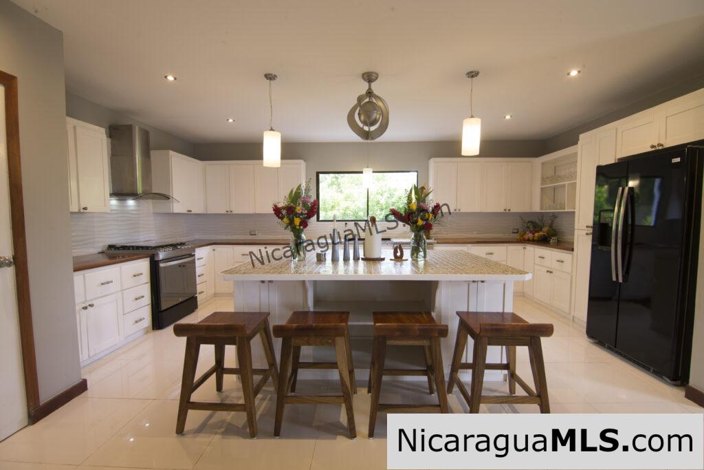 Casa Oli Mar 3 Bedroom House for Rent in Pacific Marlin