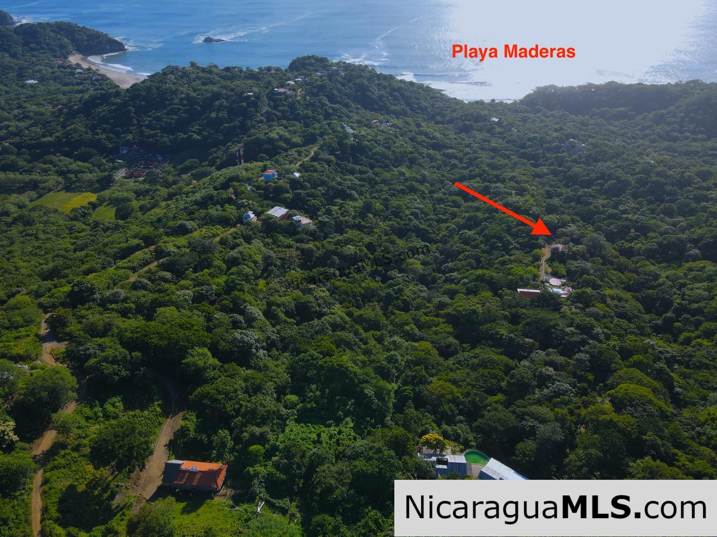 Beautiful lot within walking distance of Playa Maderas