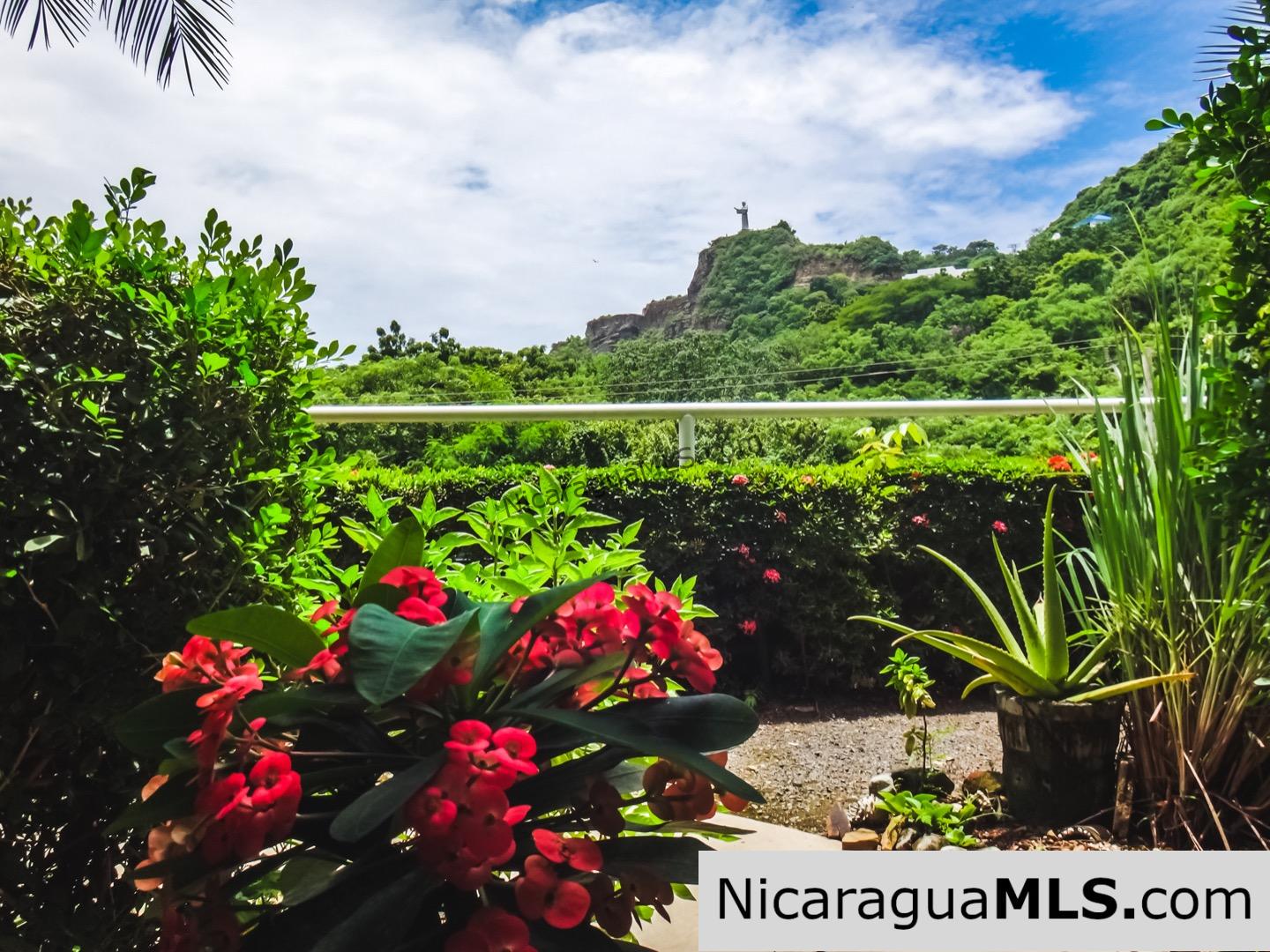 Beautiful Town home within walking distance of San Juan Del Sur and the beach