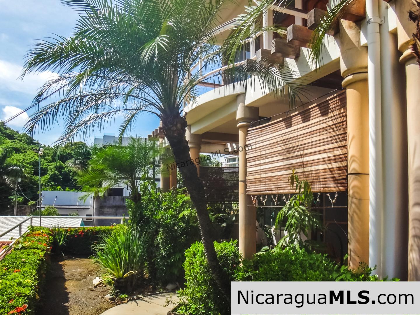 Beautiful Town home within walking distance of San Juan Del Sur and the beach