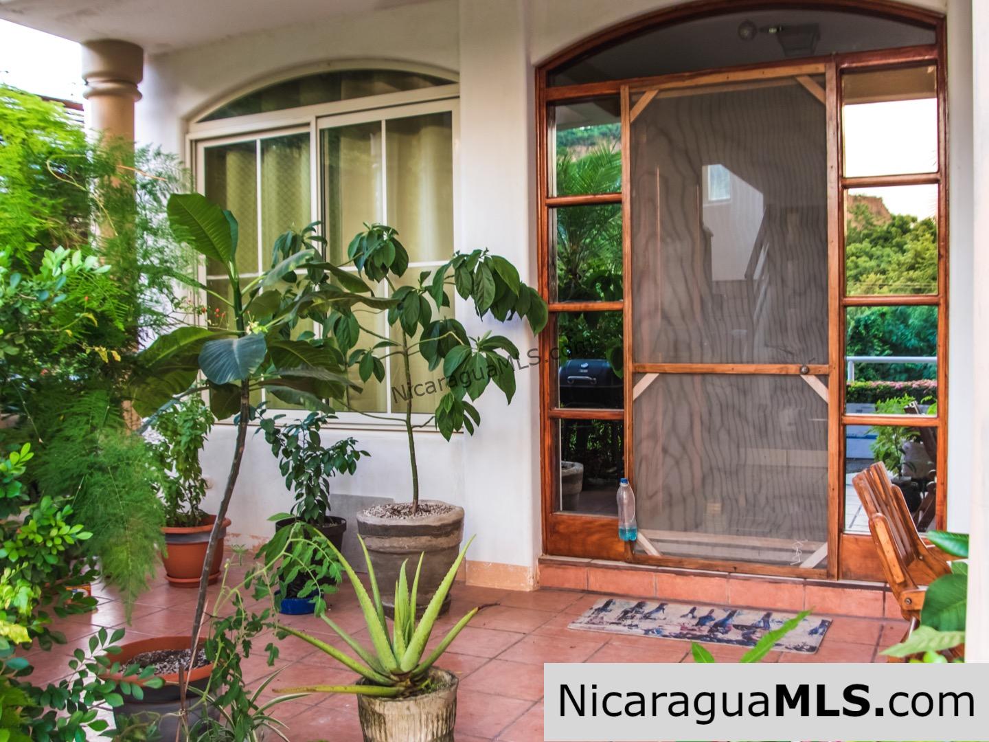 Beautiful Town home within walking distance of San Juan Del Sur and the beach