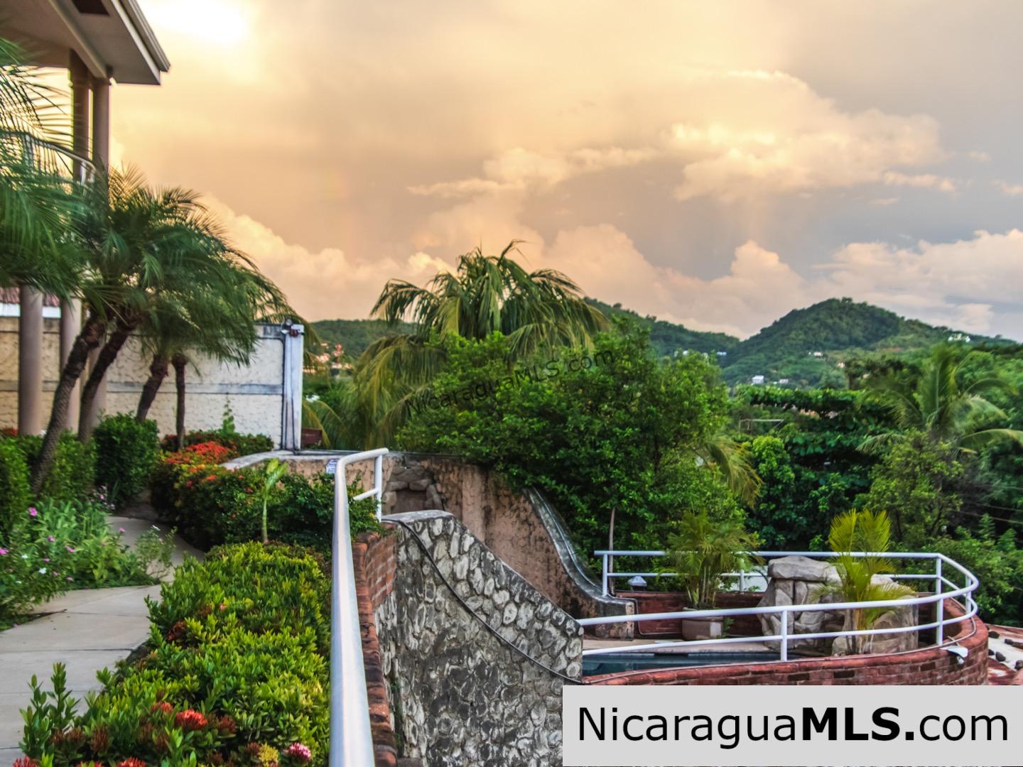 Beautiful Town home within walking distance of San Juan Del Sur and the beach