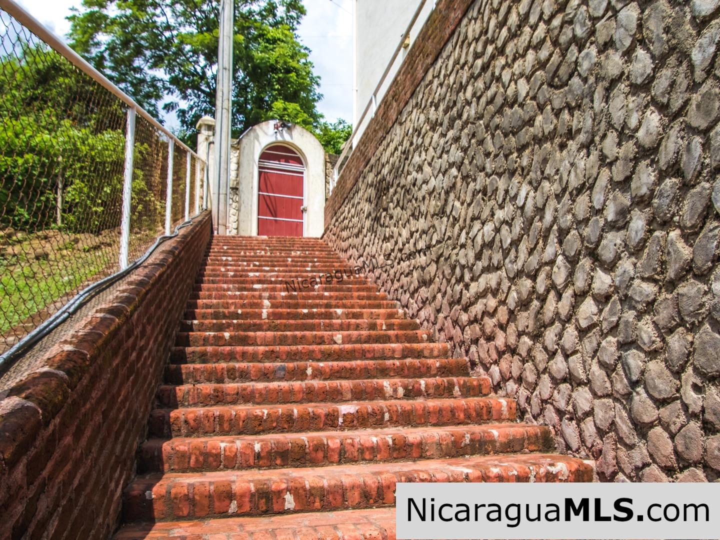 Beautiful Town home within walking distance of San Juan Del Sur and the beach