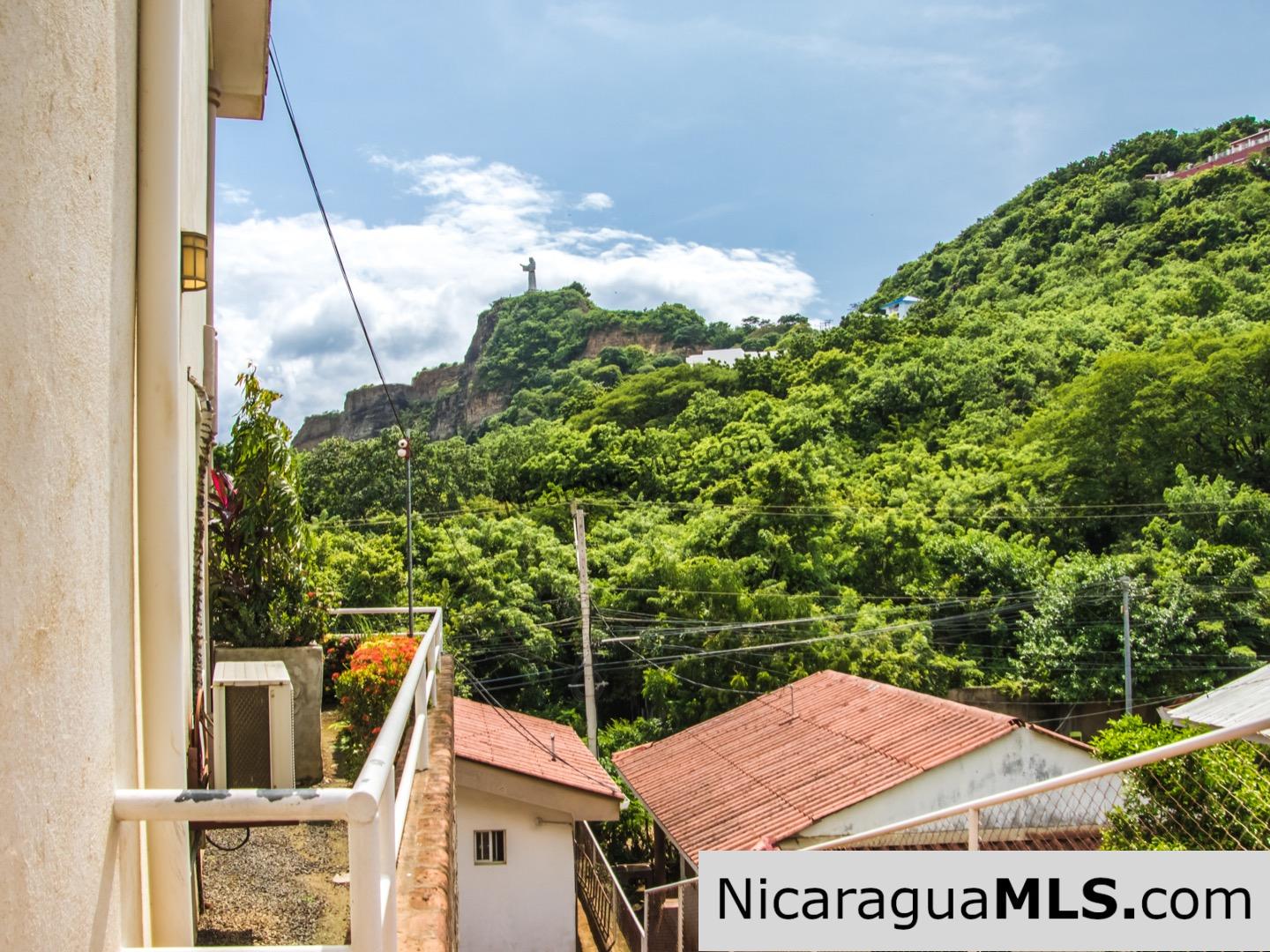Beautiful Town home within walking distance of San Juan Del Sur and the beach