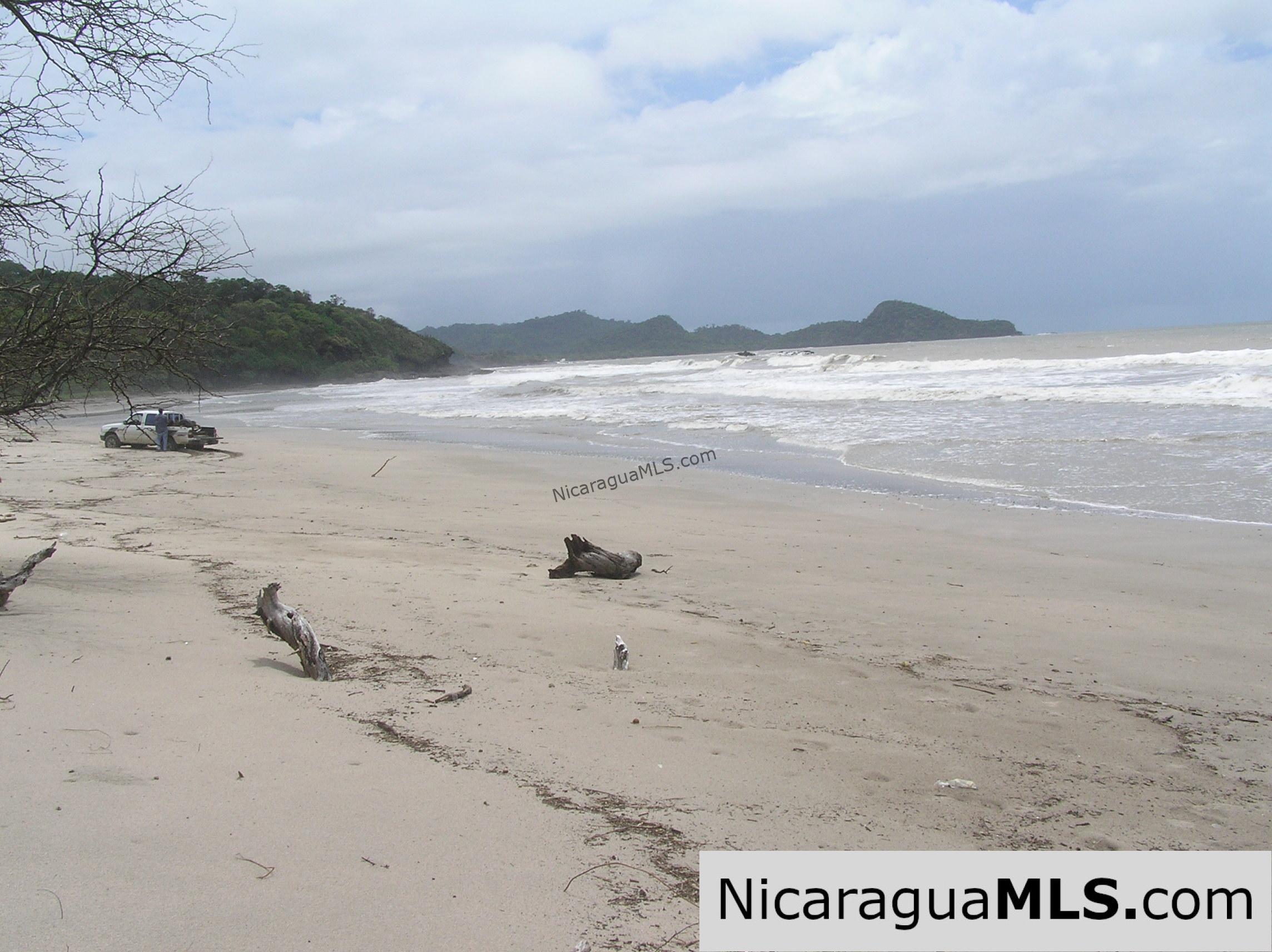 Beachfront Hacienda Iguana