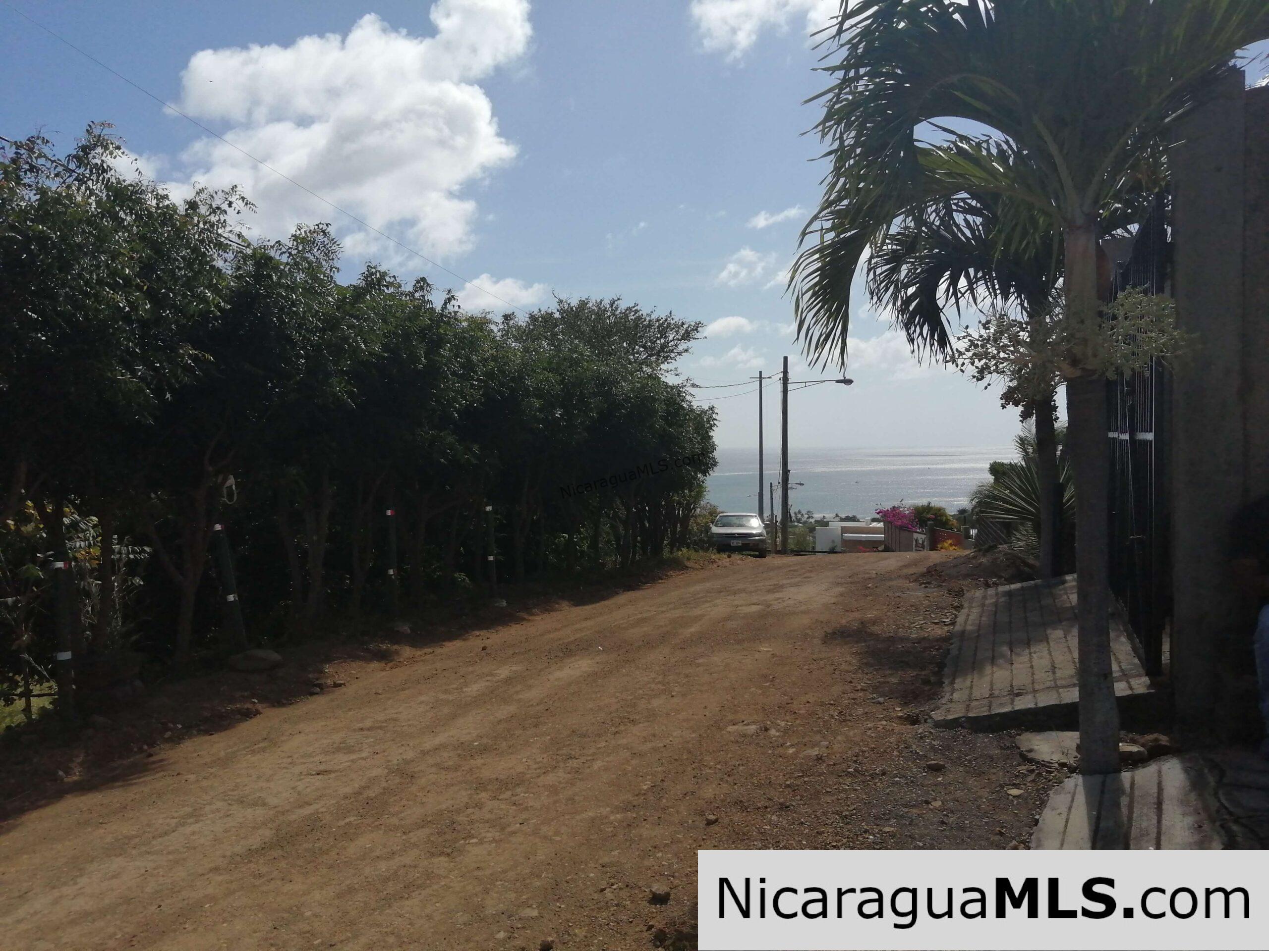 3 bedroom house in Vistas de Miramar neighborhood
