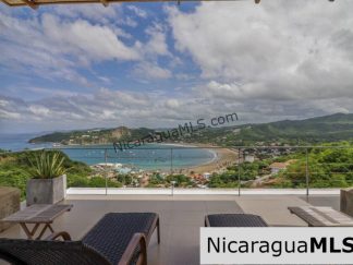 Casa Del Cielo, a turnkey property in Brisas del Pacifico