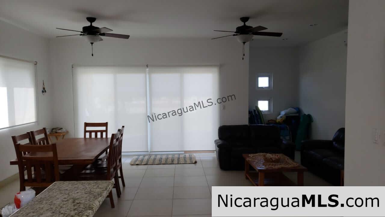Beachfront House “Las Maragritas” in Guasacate Beach,Tola
