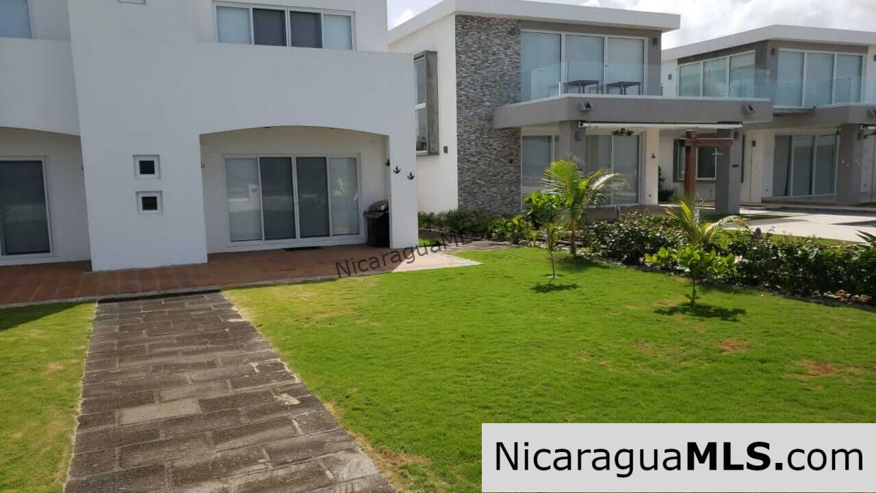 Beachfront House “Las Maragritas” in Guasacate Beach,Tola