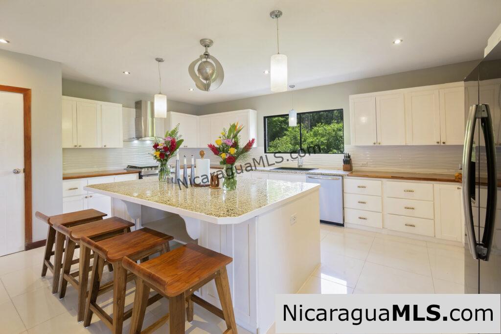 Casa Oli Mar 3 Bedroom House for Rent in Pacific Marlin