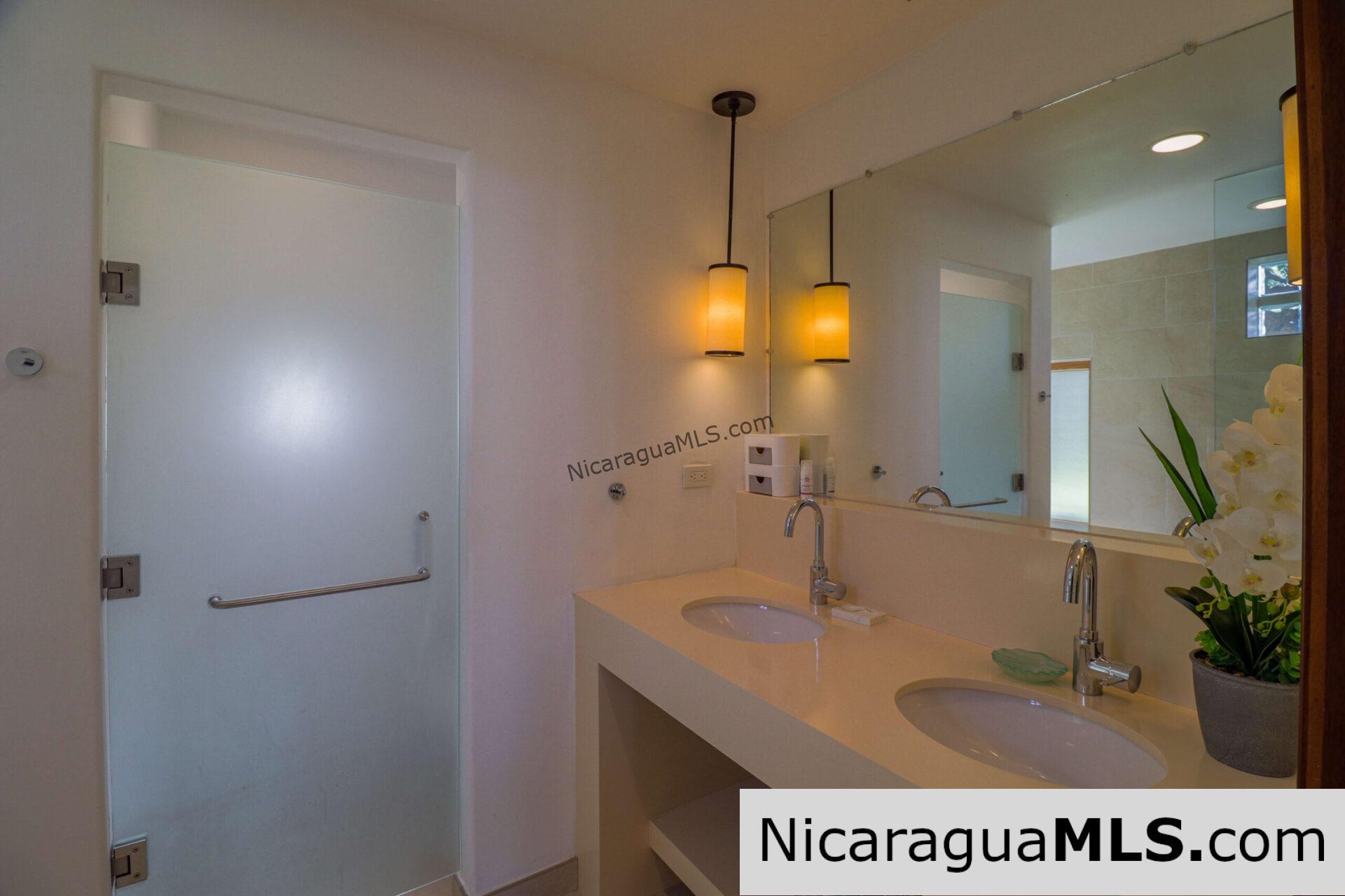 Condo F2 in Las Terrazas, Guacalito de la Isla