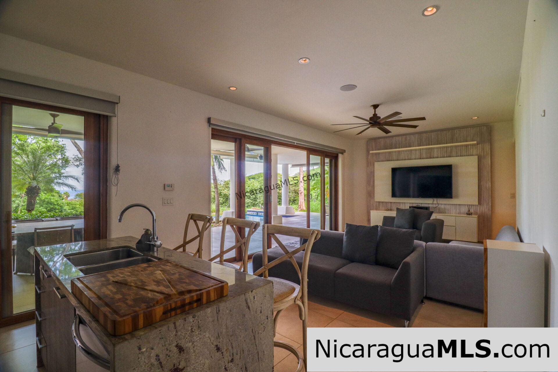 Condo F2 in Las Terrazas, Guacalito de la Isla