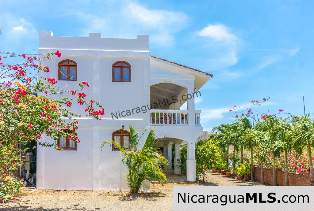 Miradores Nacascolo View