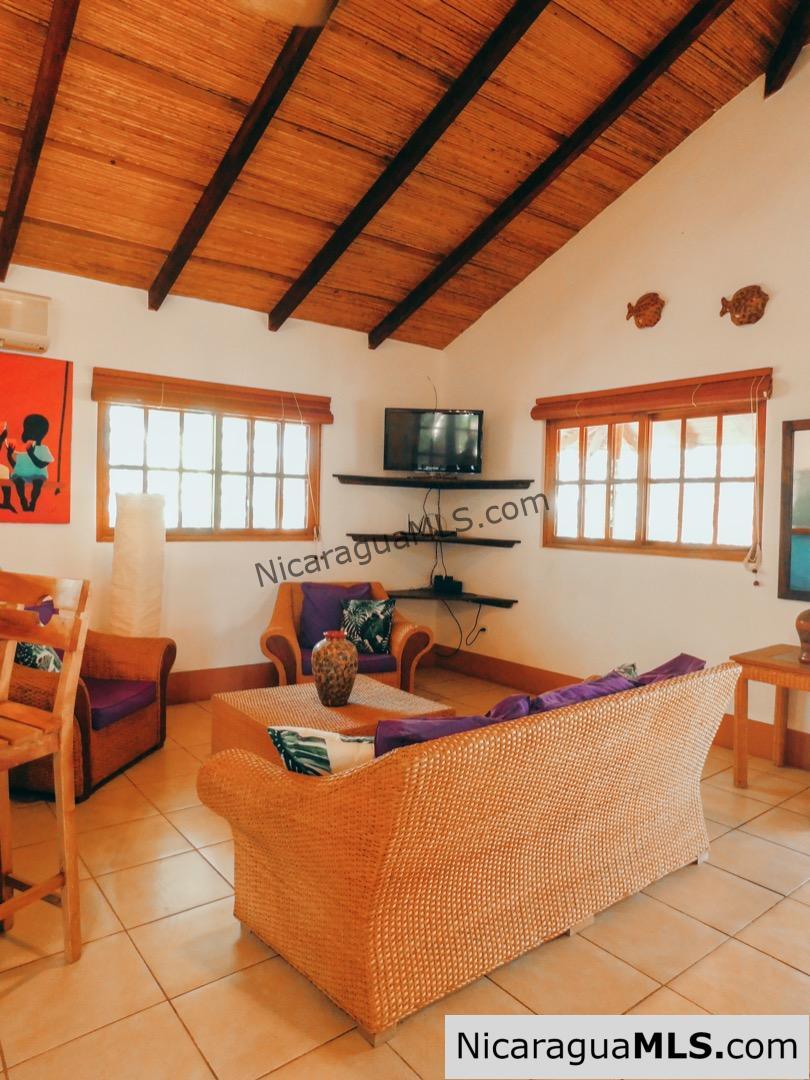 Mango Rosa 2 Bedroom House Near Playa Maderas & Majagual