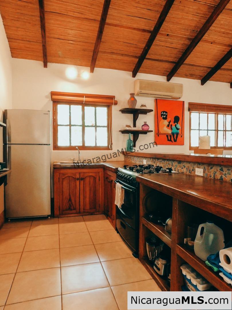 Mango Rosa 2 Bedroom House Near Playa Maderas & Majagual