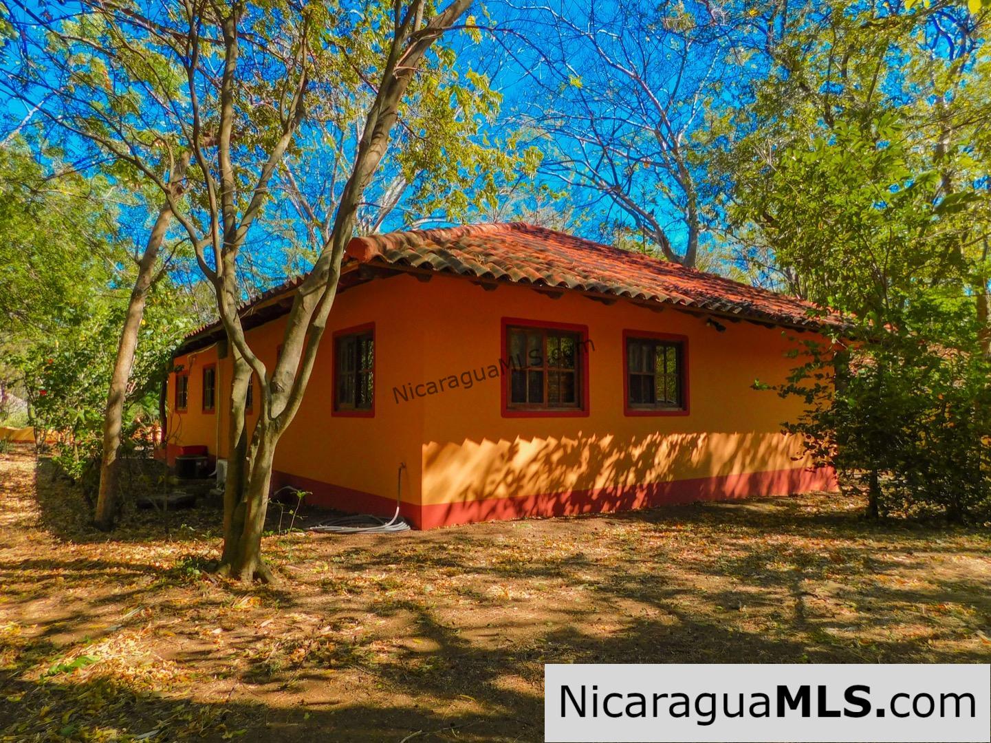 Mango Rosa 2 Bedroom House Near Playa Maderas & Majagual