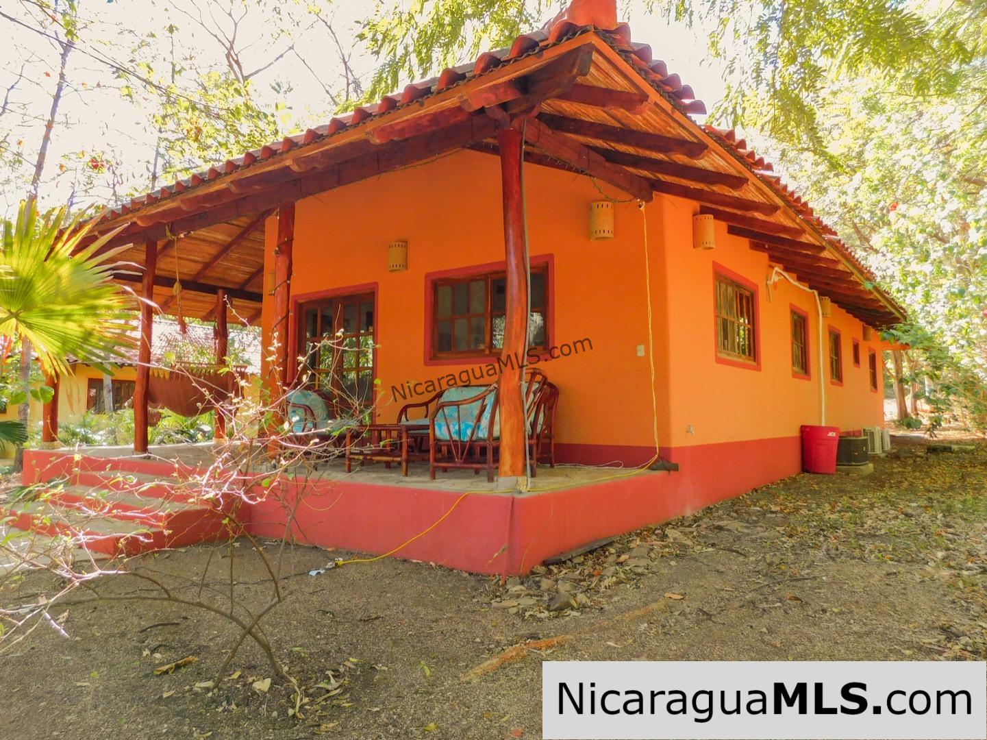 Mango Rosa 2 Bedroom House Near Playa Maderas & Majagual