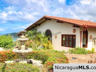 Casa Fantasia Pelican Eyes Ocean View Top of Hill