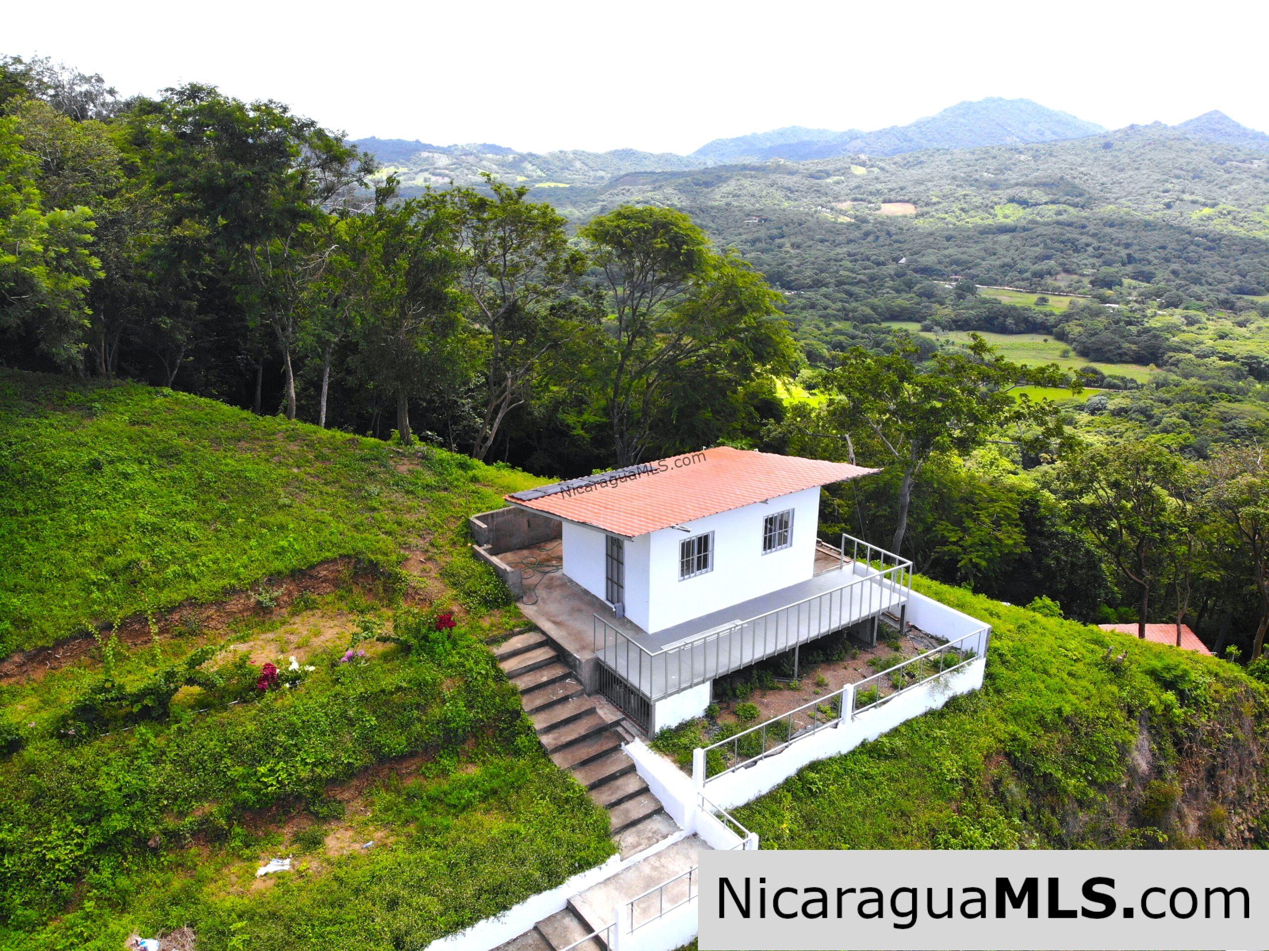 Ocean view studio overlooking Playa Maderas