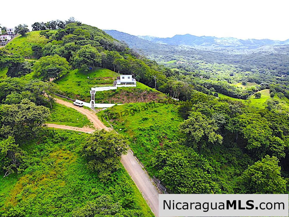 Ocean view studio overlooking Playa Maderas