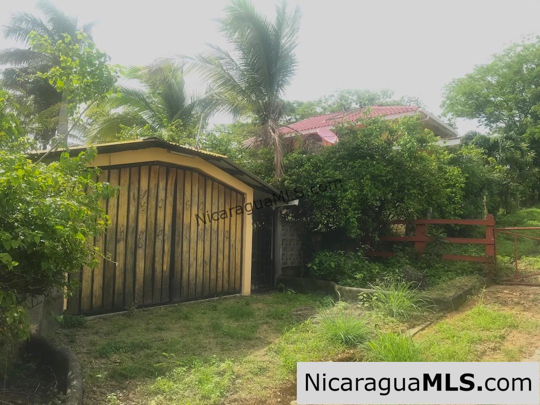 3 bedroom house with rental apartment within walking distance to the beach