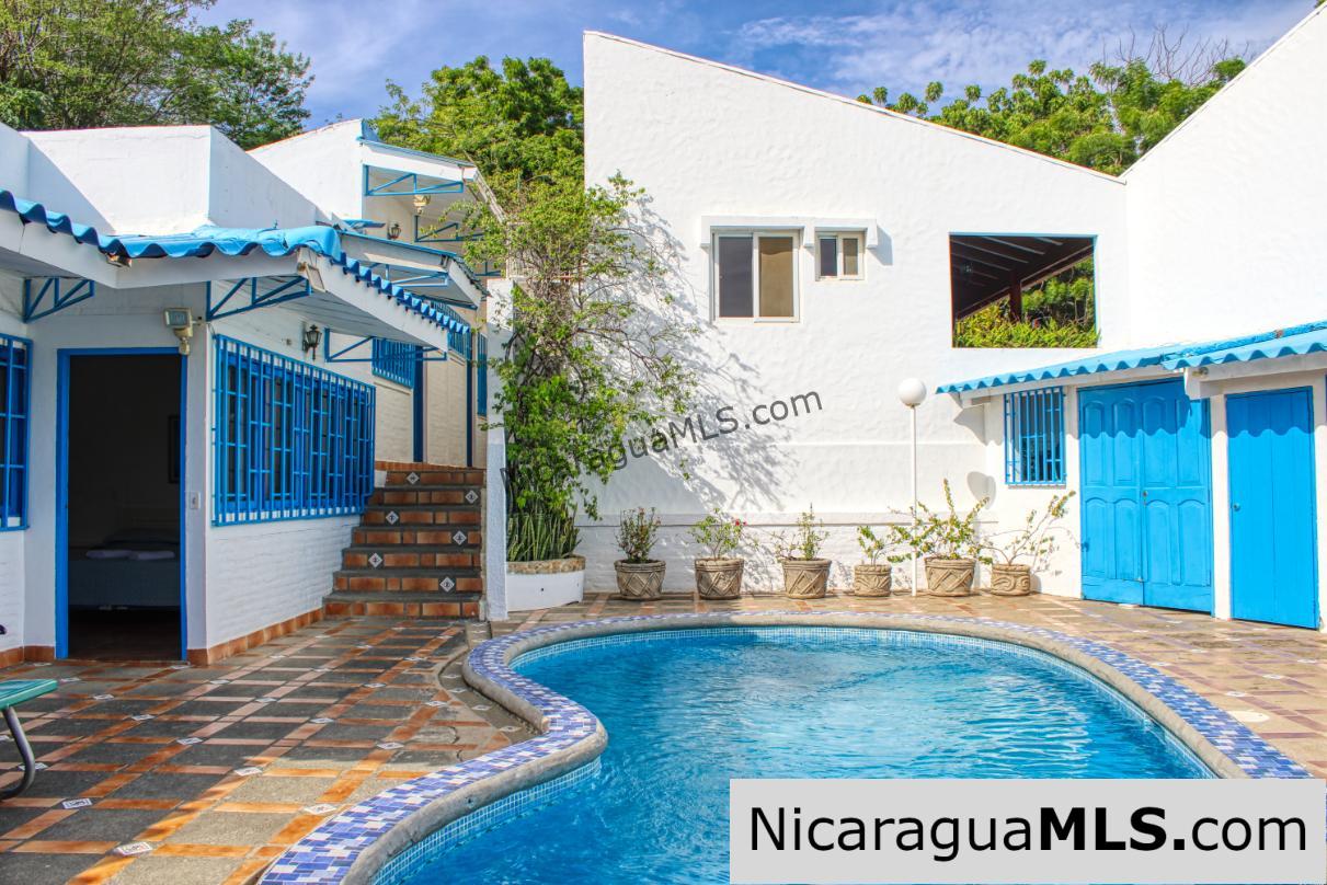 Casa Veranera Beach House Steps to Surf Superior Location