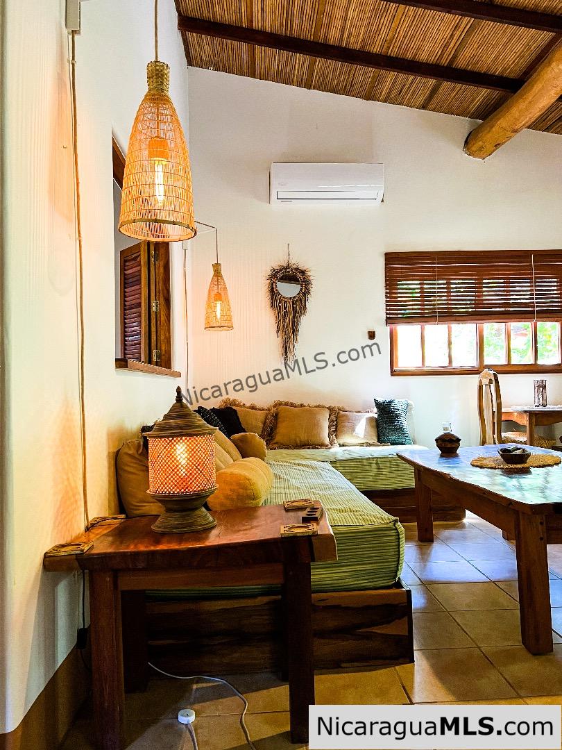 Beautiful Turn Key Casita close to Playa Maderas