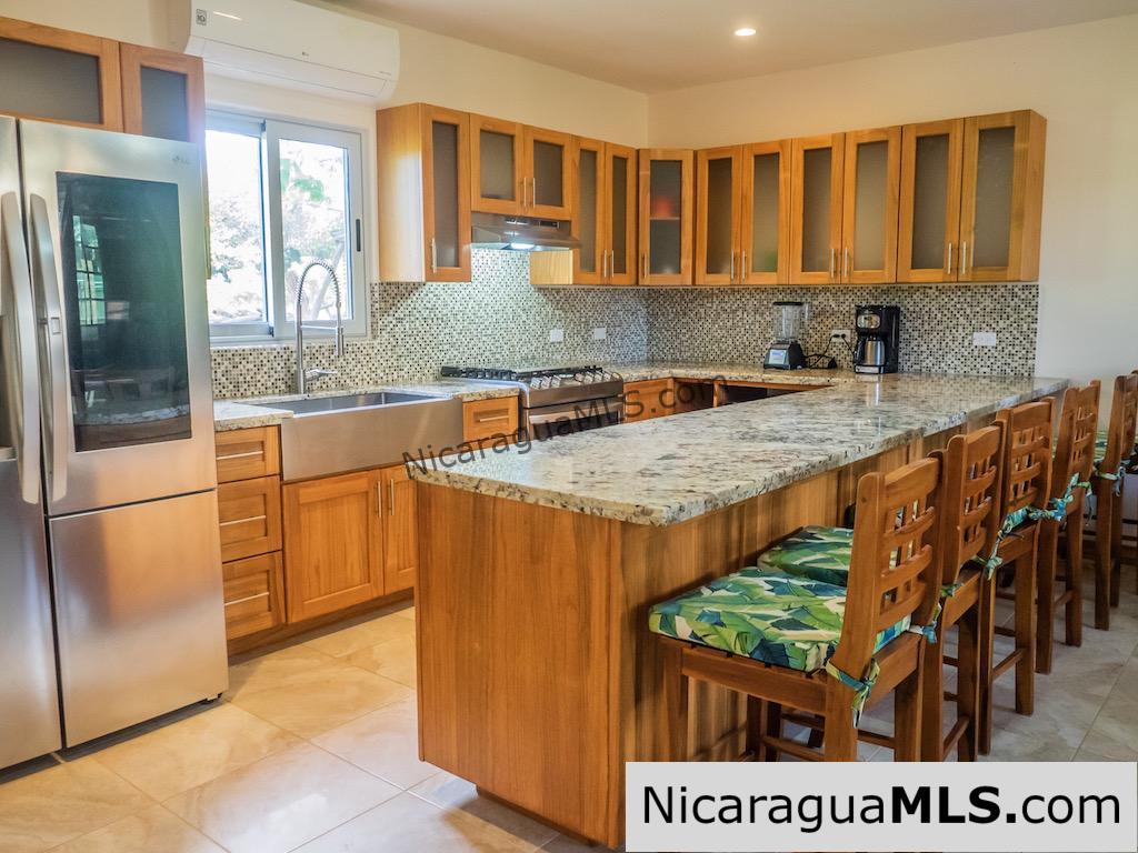 6.2 2 Bedroom Ground Level Apartment for Rent at Las Escadas