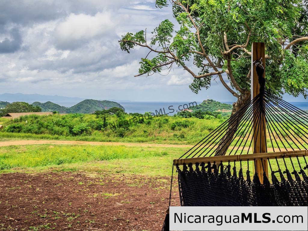 Los Suenos Bungalow for Rent With Access to Tree Casa Amenities