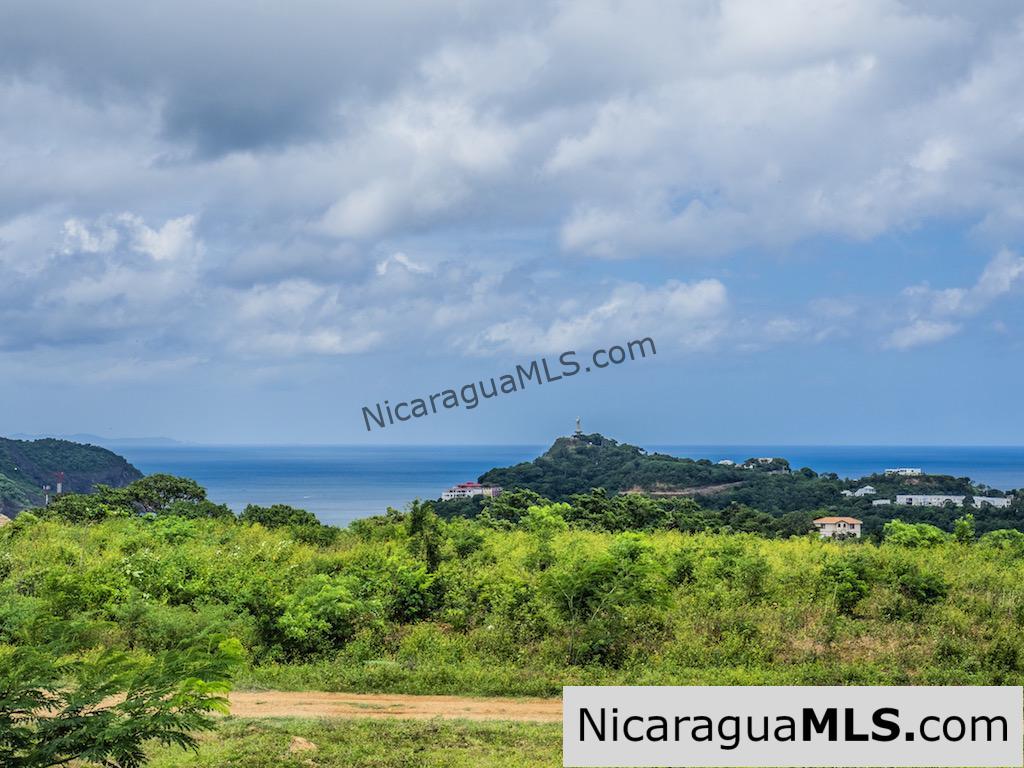 Los Suenos Bungalow for Rent With Access to Tree Casa Amenities