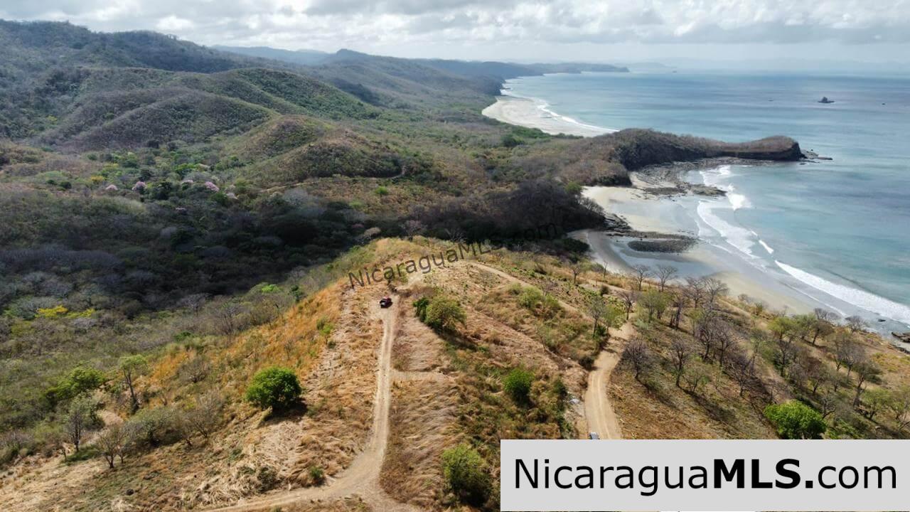 Oceanfront lots in Playa Remanso