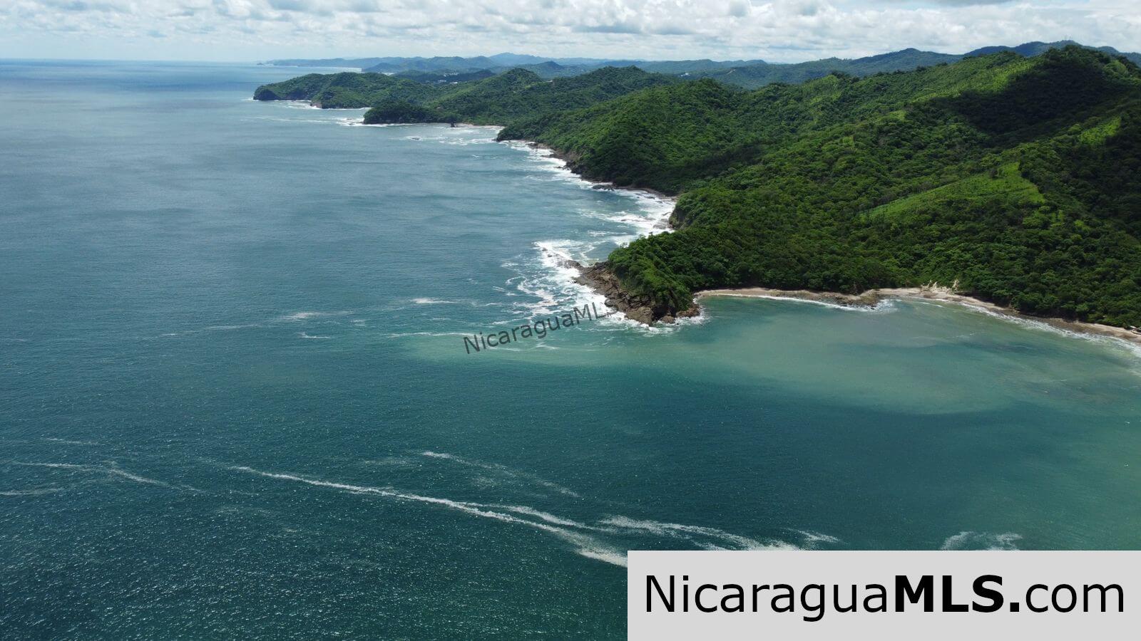 Oceanfront lots in Playa Remanso