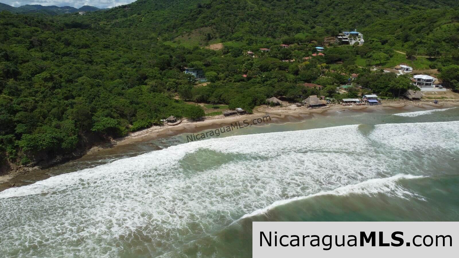 Oceanfront lots in Playa Remanso