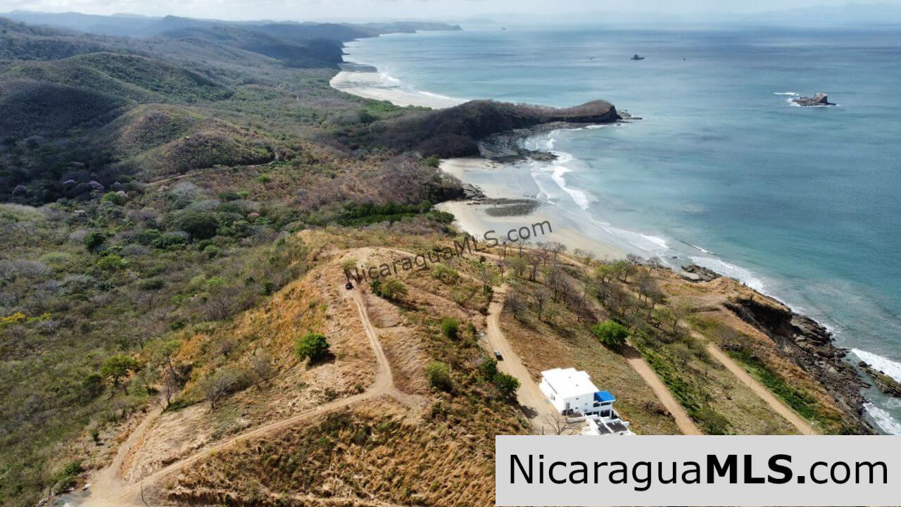 Oceanfront lots in Playa Remanso