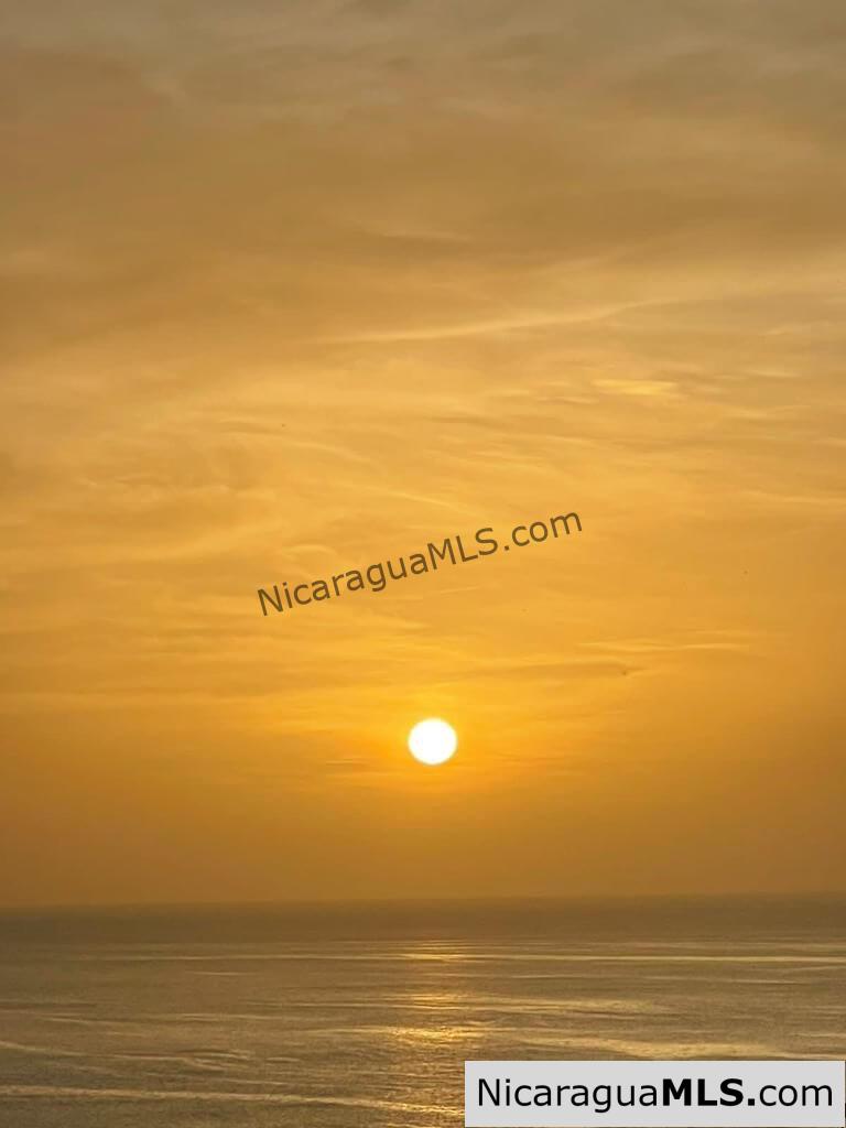 Oceanfront lots in Playa Remanso