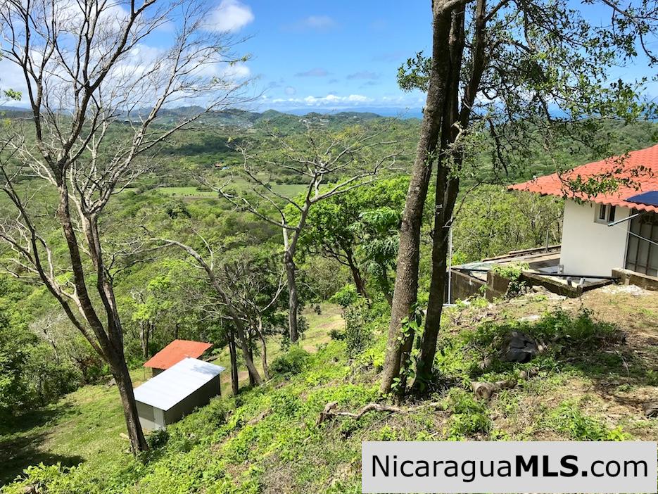 Ocean view studio overlooking Playa Maderas