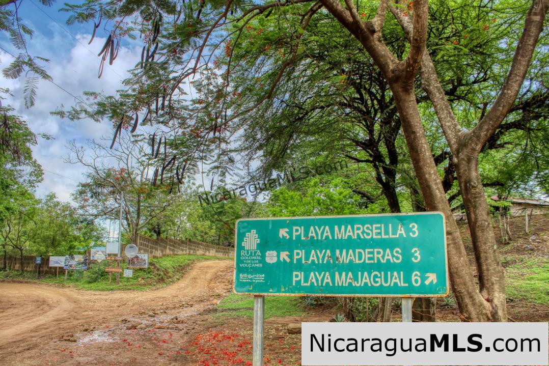 Beautiful Park Setting 4.5 Acres on Road to Maderas