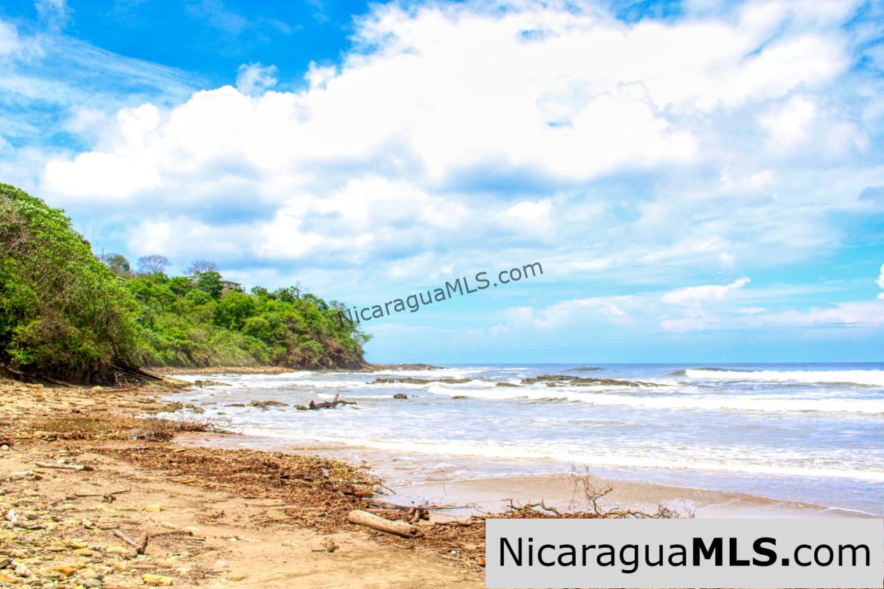 Beautiful Park Setting 4.5 Acres on Road to Maderas