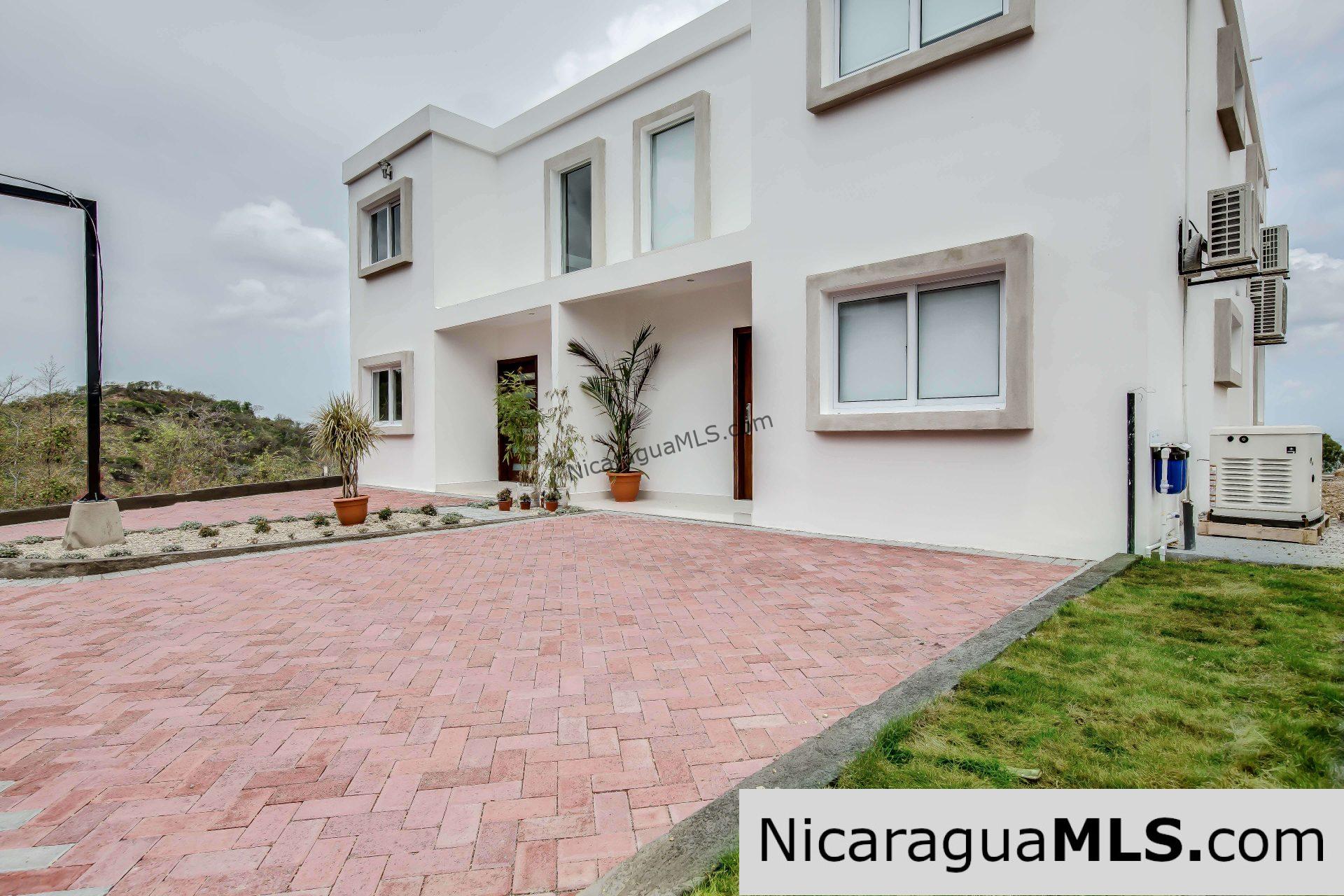 Duplex House in Malibu San Juan del Sur.