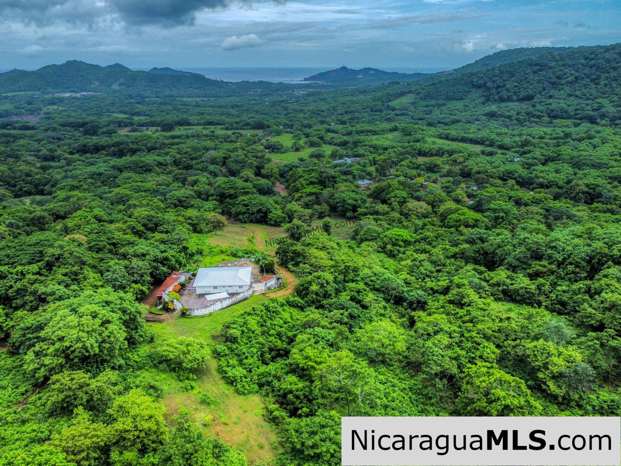Panoramic View Estate 3 bed house 8.5 Acres in El Oro