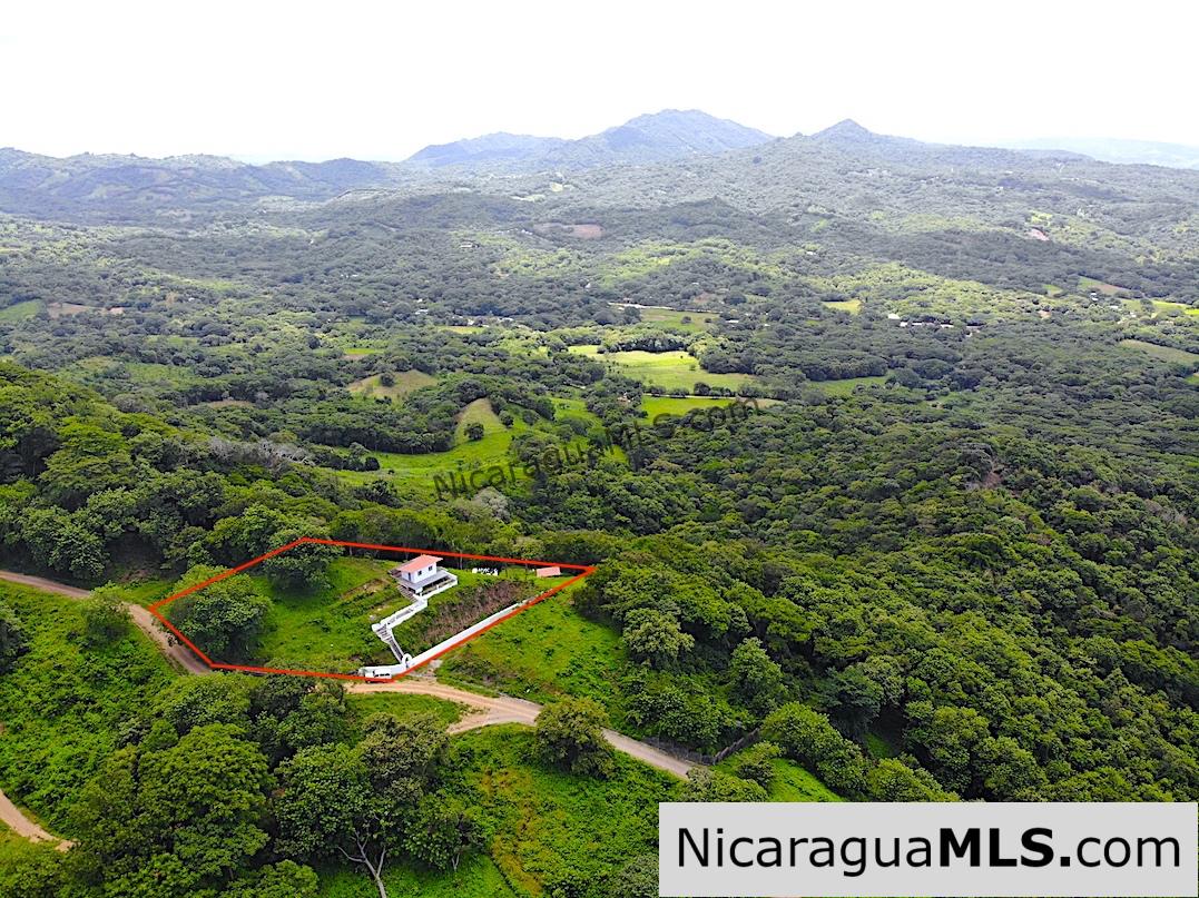 Ocean view studio overlooking Playa Maderas