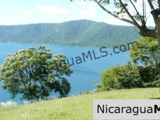 7 Acres of Lakefront at Laguna de Apoyo
